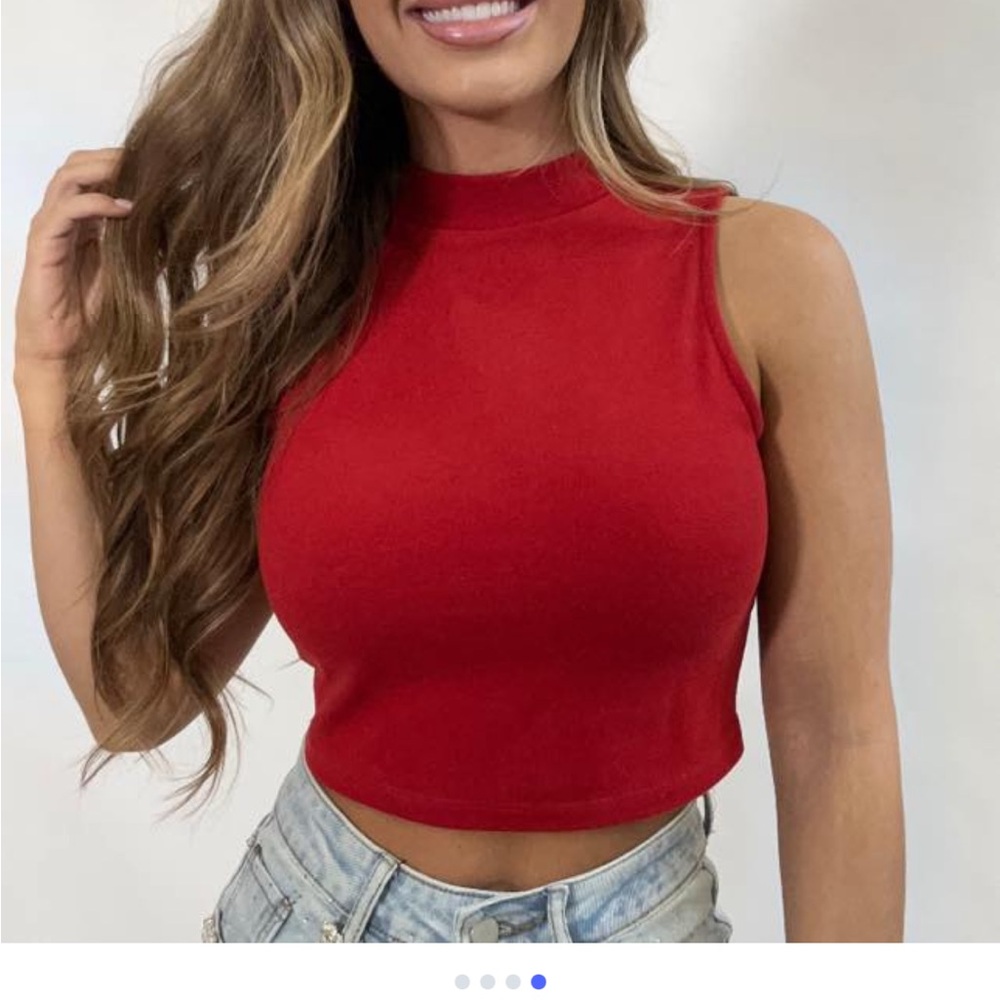 Chic Red Sleeveless Crop Top